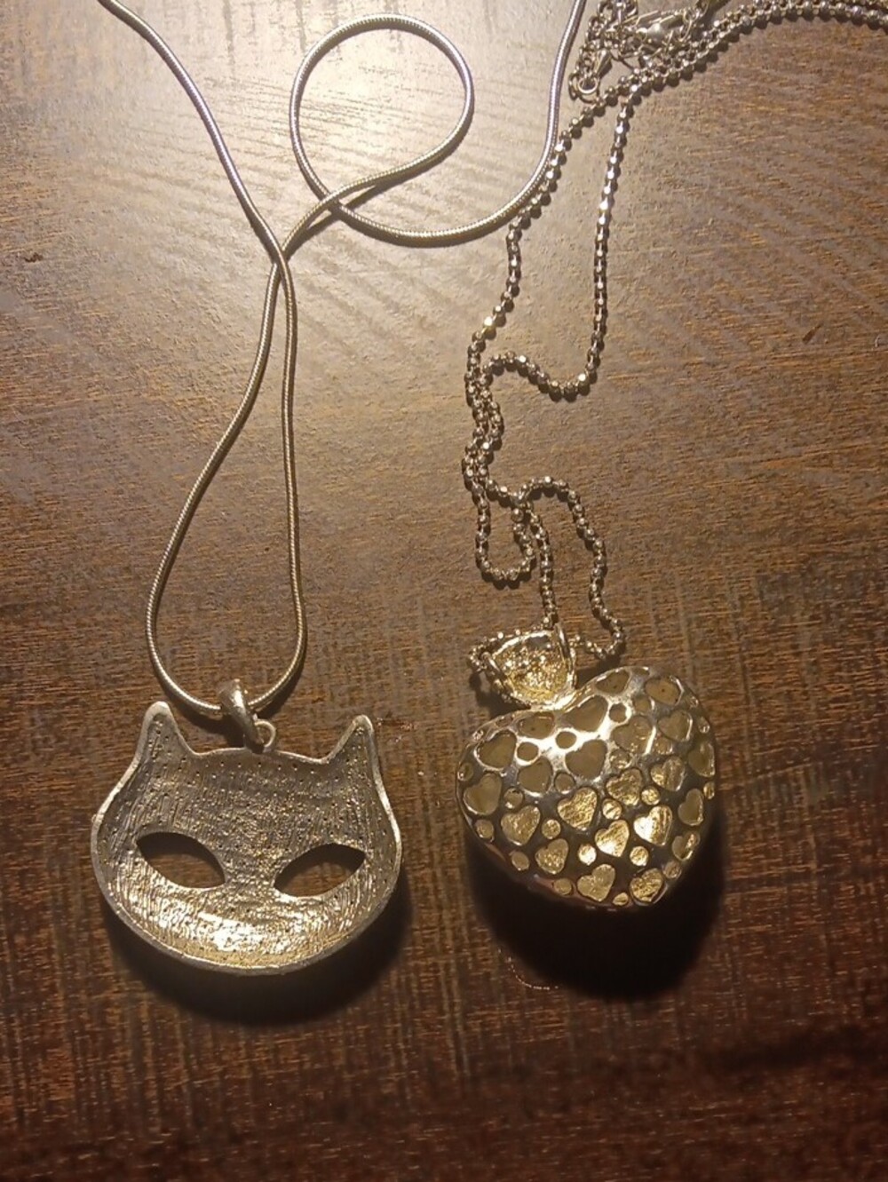 Neclace - Picture 5 of 5
